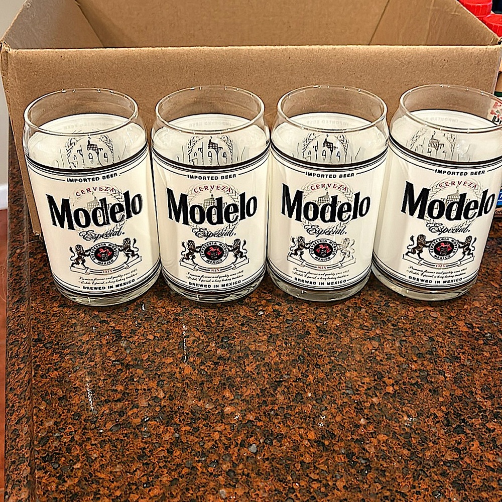 Modelo drinking glasses- 4 (approx~16oz)